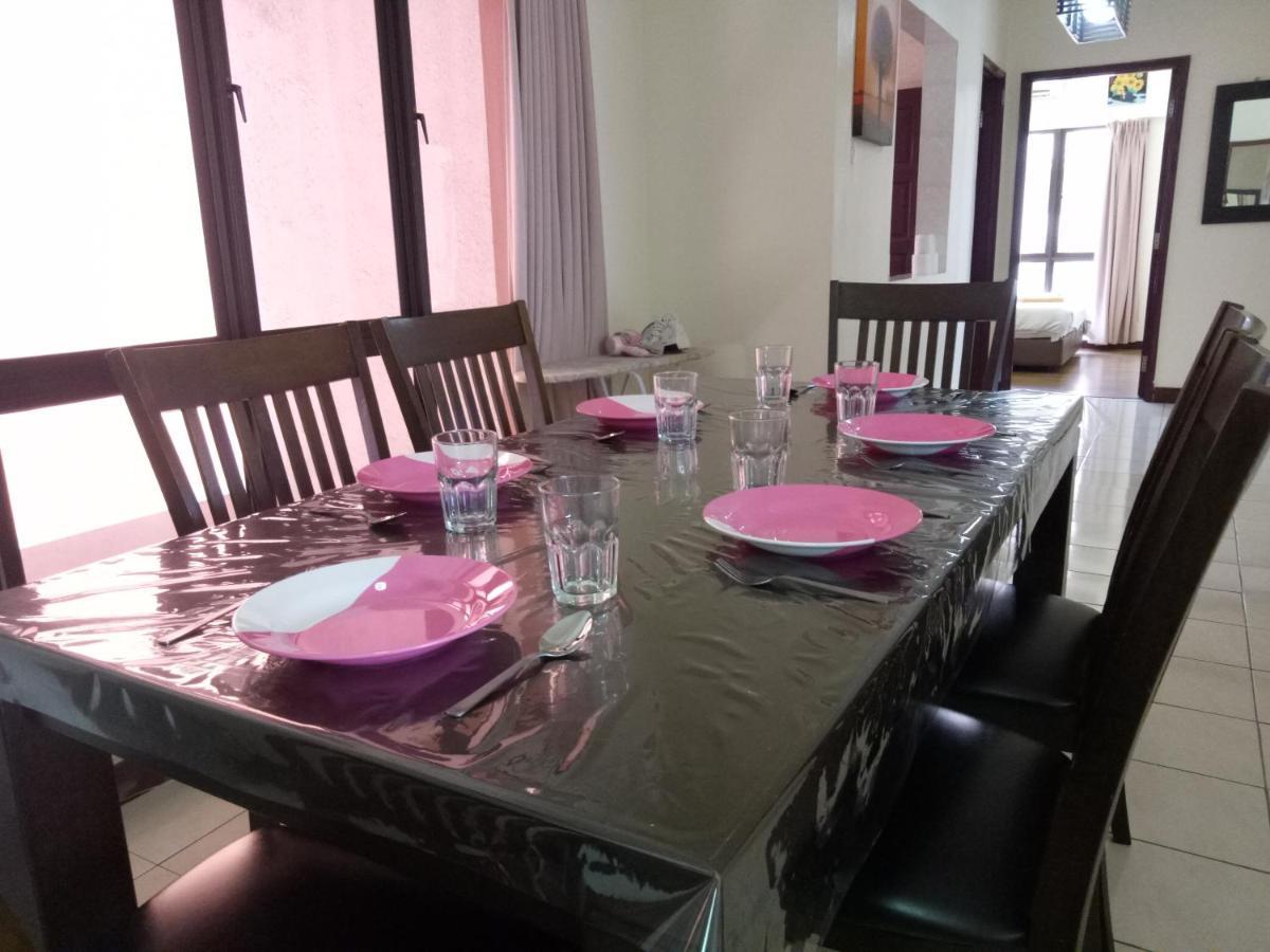 5 Bedrooms Penthouse 3 Bedrooms Marina Court * Kota Kinabalu