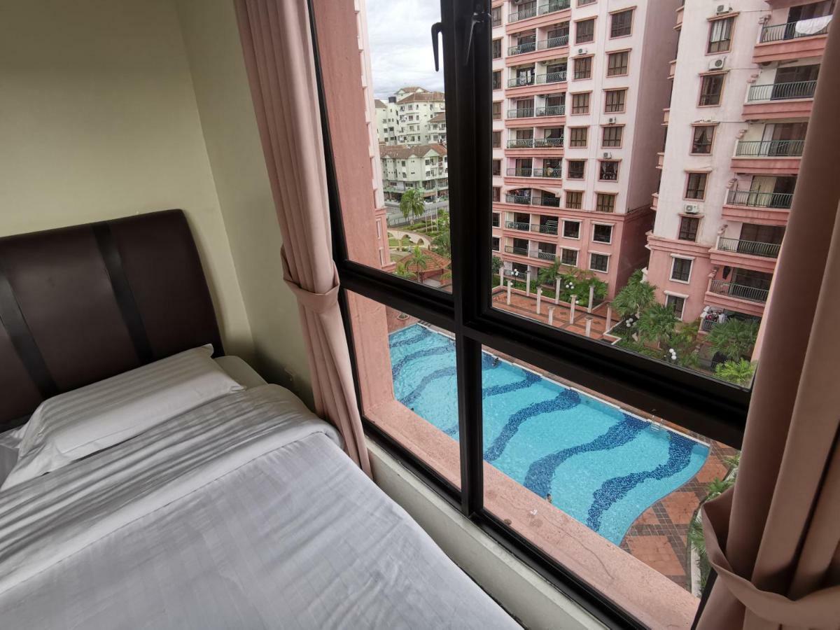 Apartment 5 Bedrooms Penthouse 3 Bedrooms Marina Court