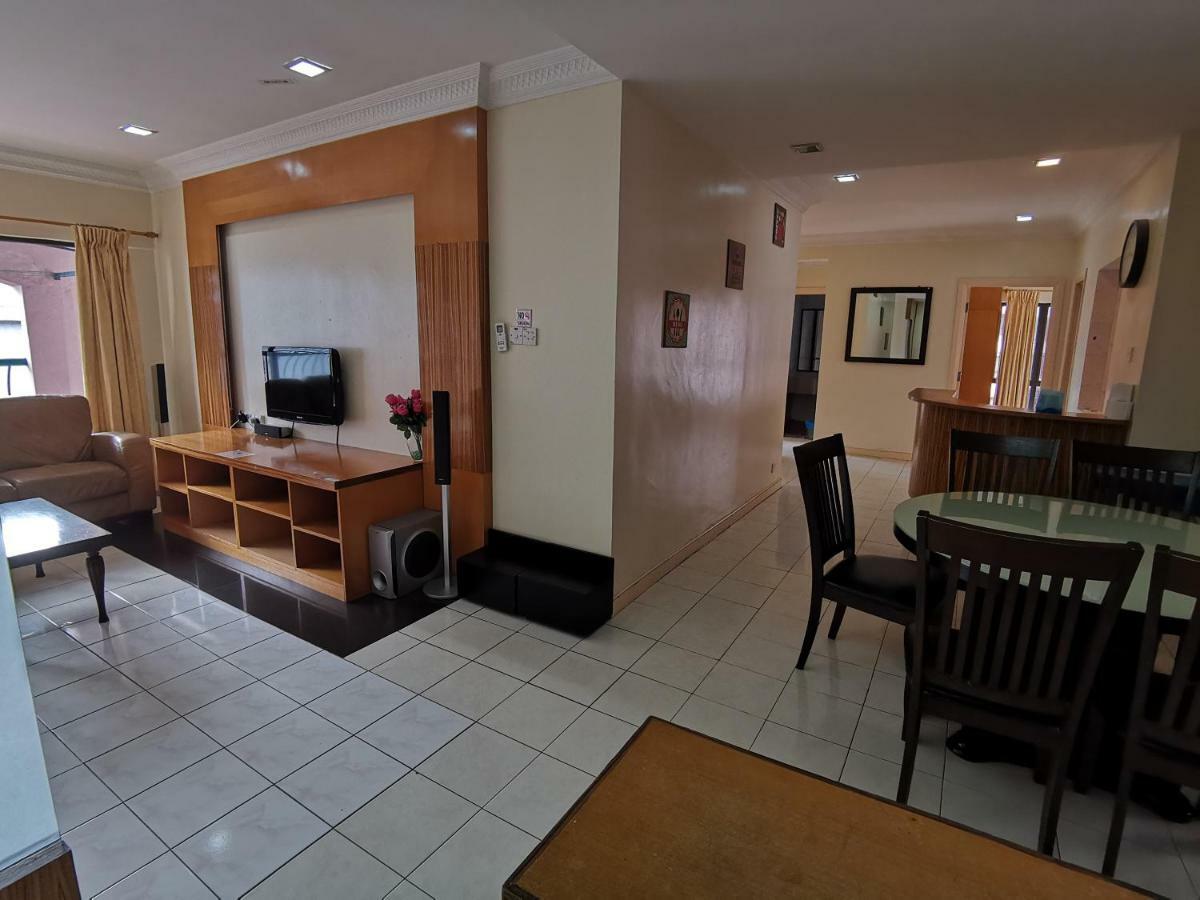 Apartment 5 Bedrooms Penthouse 3 Bedrooms Marina Court *