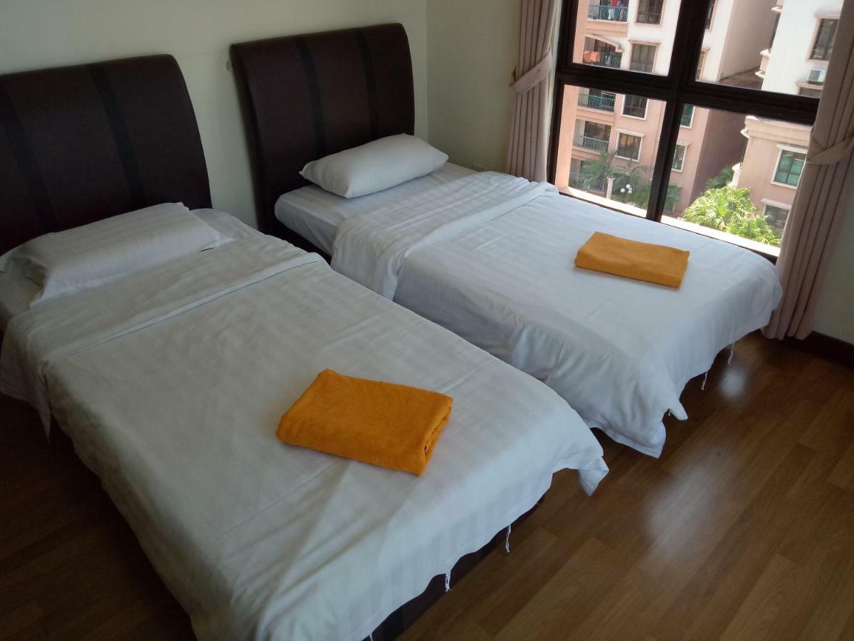 5 Bedrooms Penthouse 3 Bedrooms Marina Court *