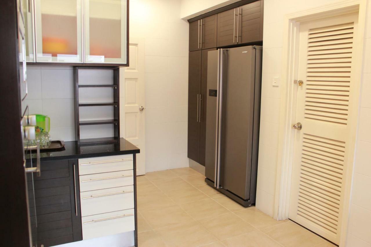 Apartment 5 Bedrooms Penthouse 3 Bedrooms Marina Court