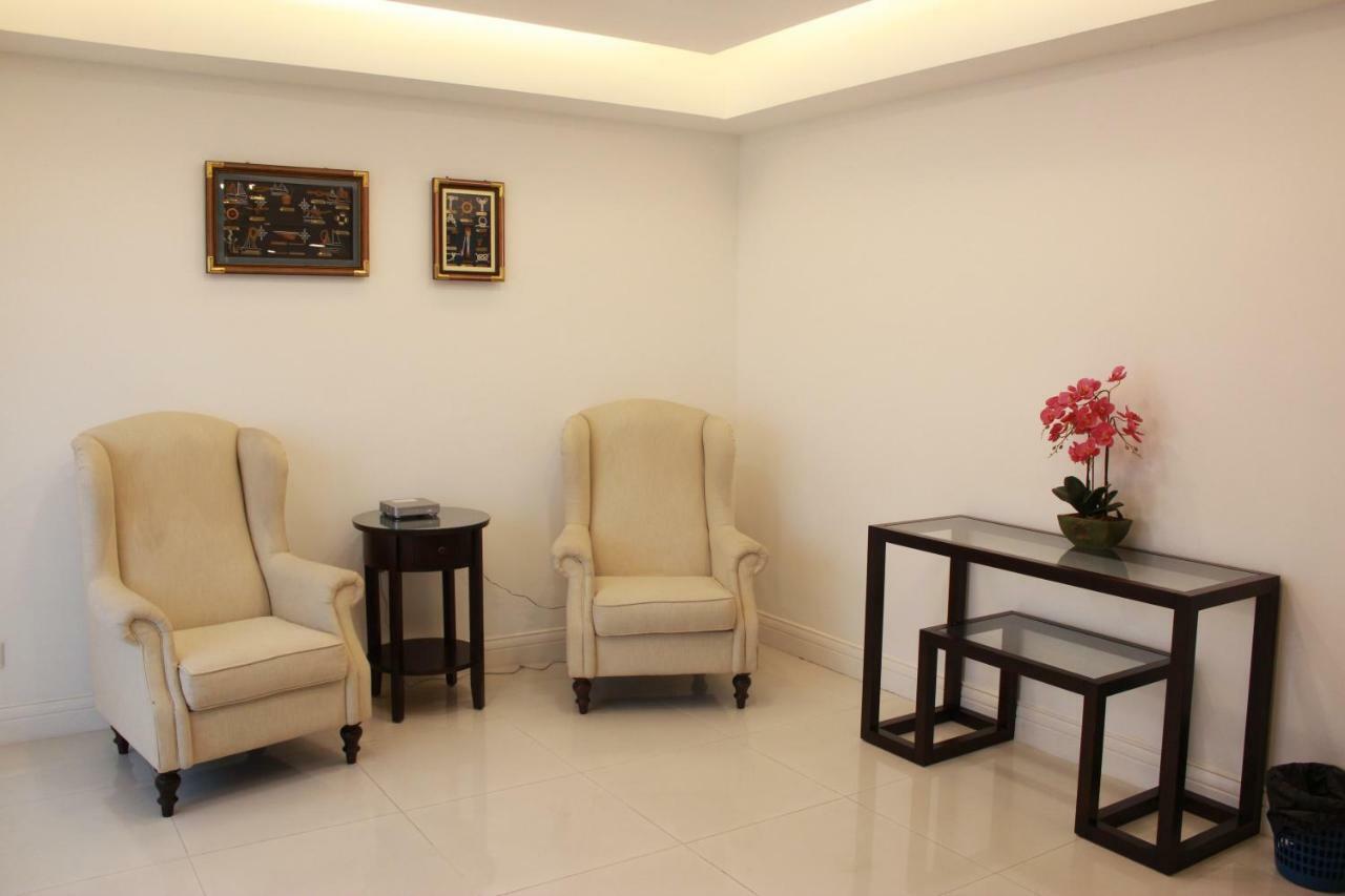 Apartment 5 Bedrooms Penthouse 3 Bedrooms Marina Court Kota Kinabalu