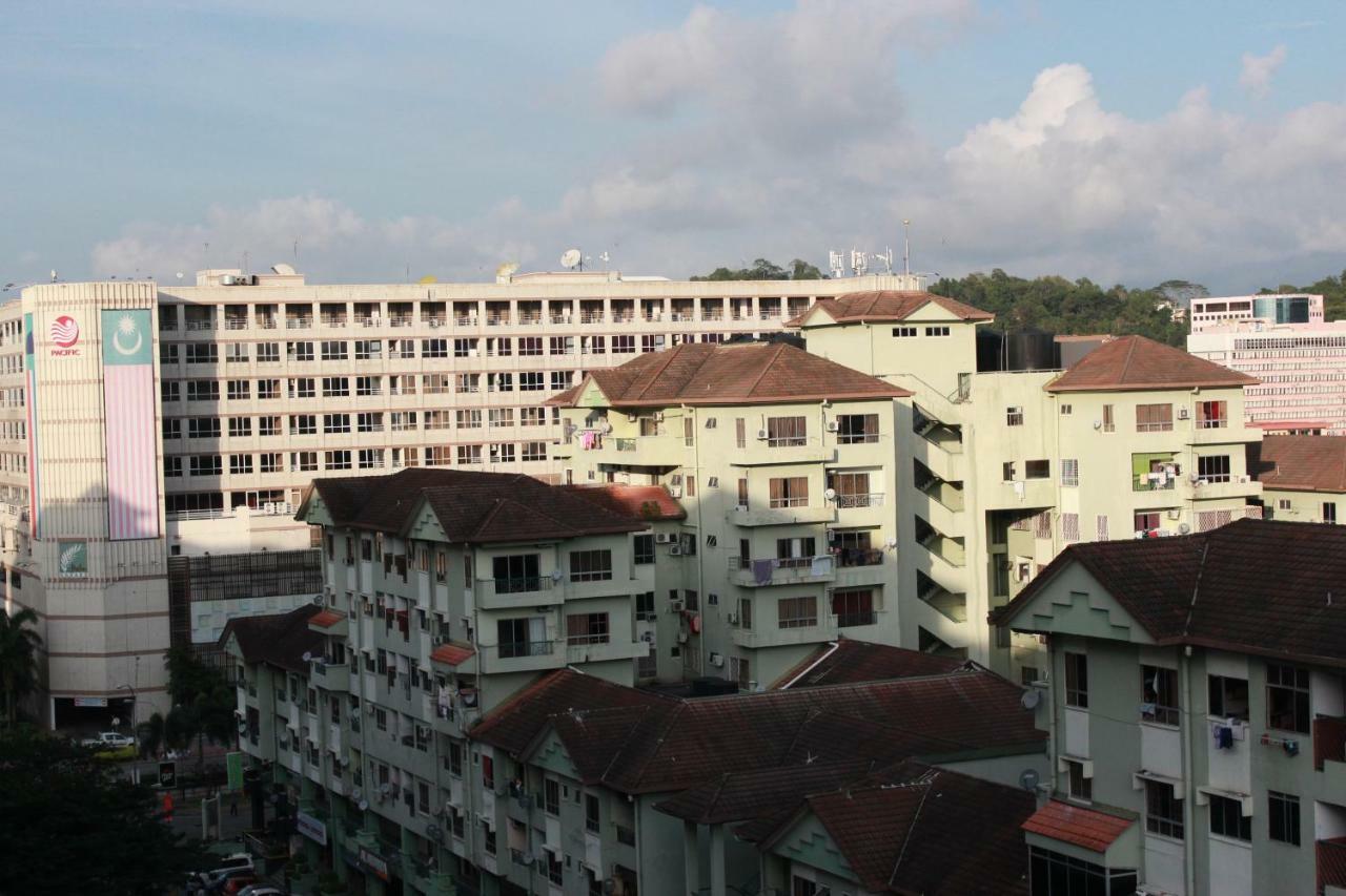 5 Bedrooms Penthouse 3 Bedrooms Marina Court Apartment Kota Kinabalu