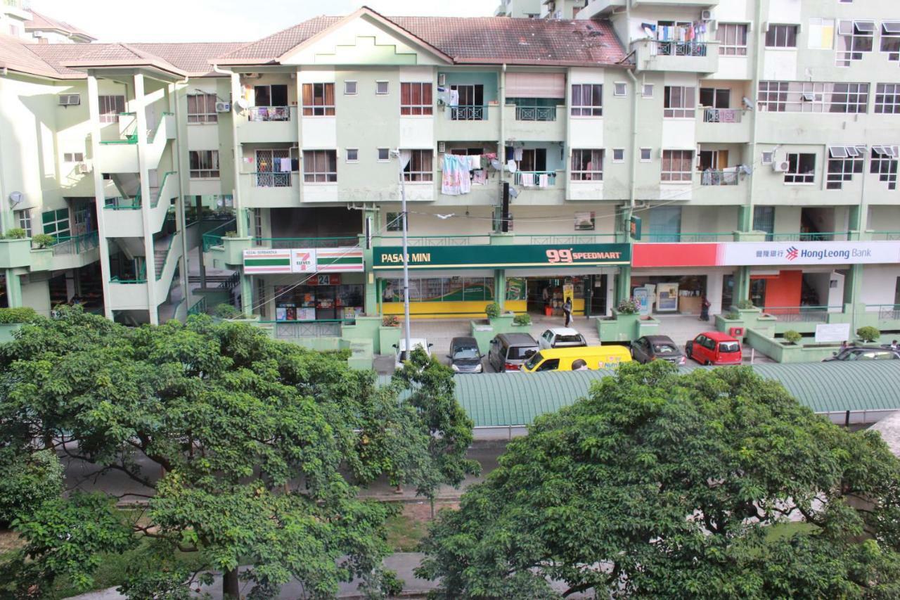 5 Bedrooms Penthouse 3 Bedrooms Marina Court Apartment Kota Kinabalu