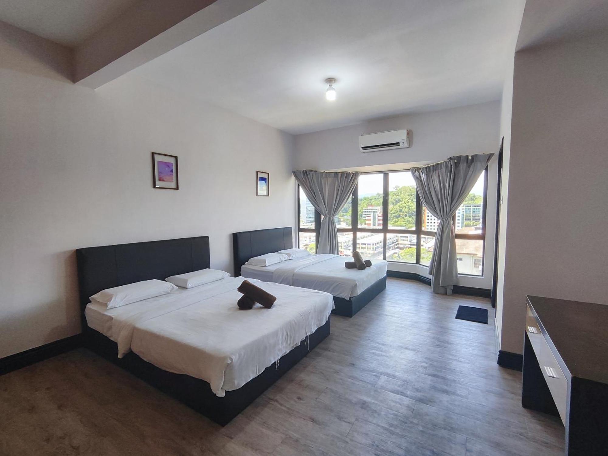 Apartment 5 Bedrooms Penthouse 3 Bedrooms Marina Court *