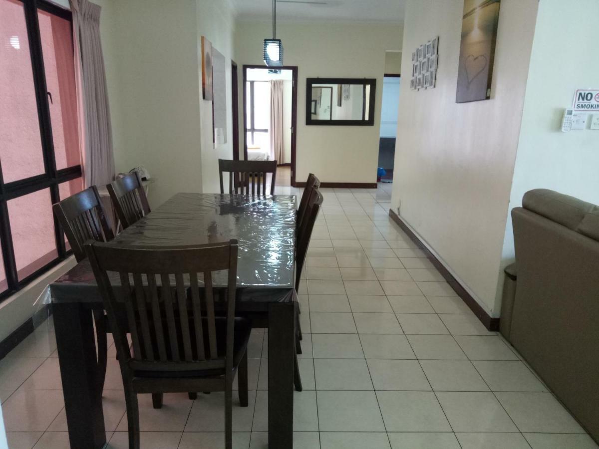 Apartment 5 Bedrooms Penthouse 3 Bedrooms Marina Court