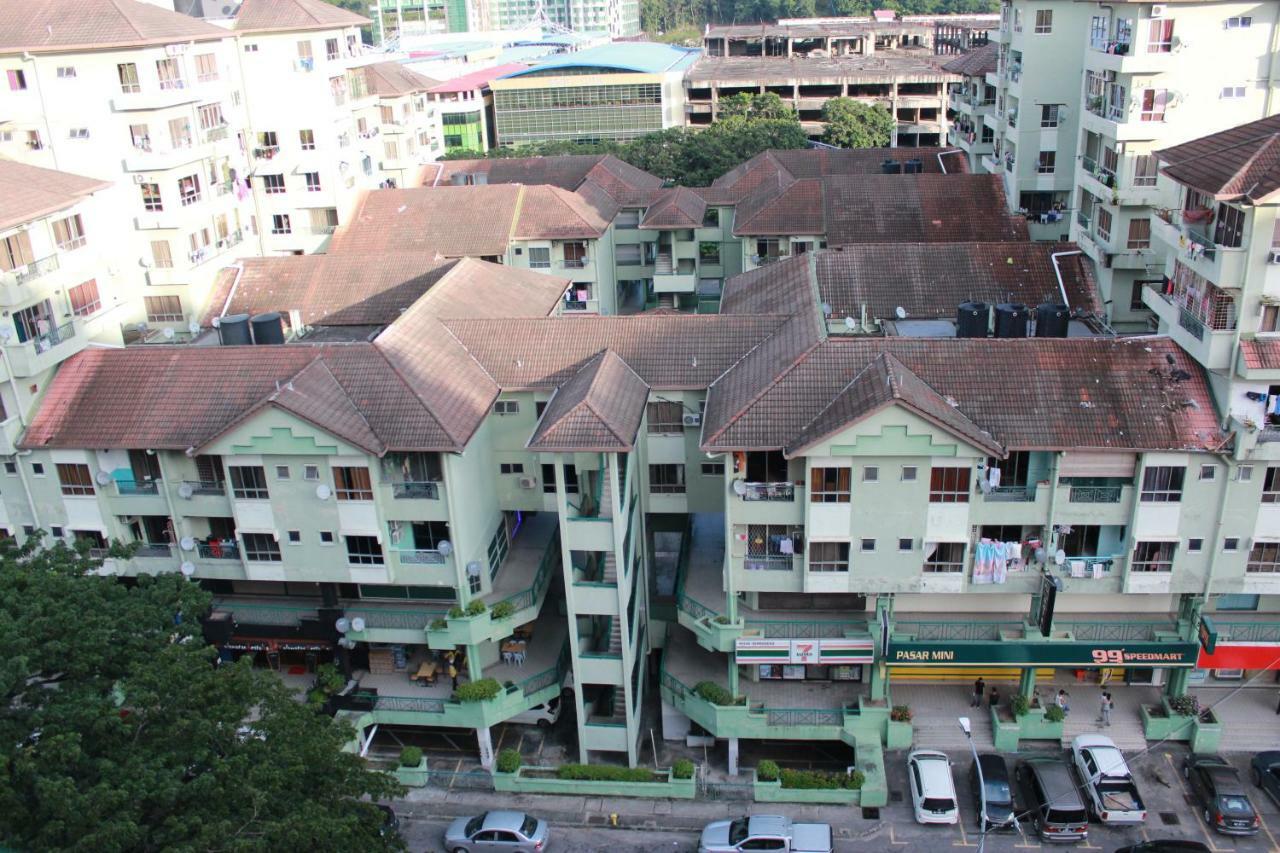 Apartment 5 Bedrooms Penthouse 3 Bedrooms Marina Court *
