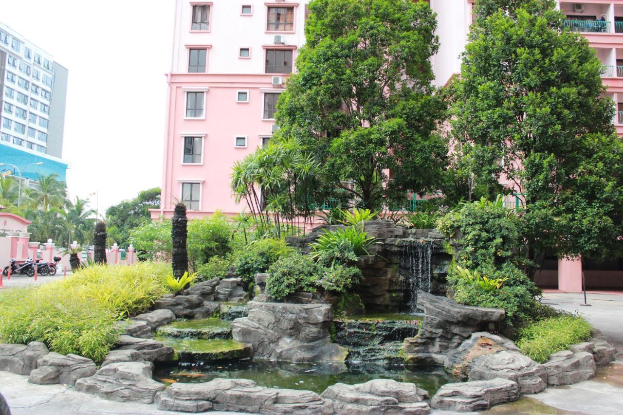 Apartment 5 Bedrooms Penthouse 3 Bedrooms Marina Court